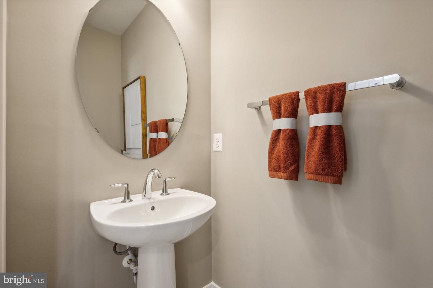 2116 ACADIA RD, HERNDON, Virginia 20170, 3 Bedrooms Bedrooms, ,2 BathroomsBathrooms,Residential,For sale,2116 ACADIA RD,VAFX2247596 MLS # VAFX2247596