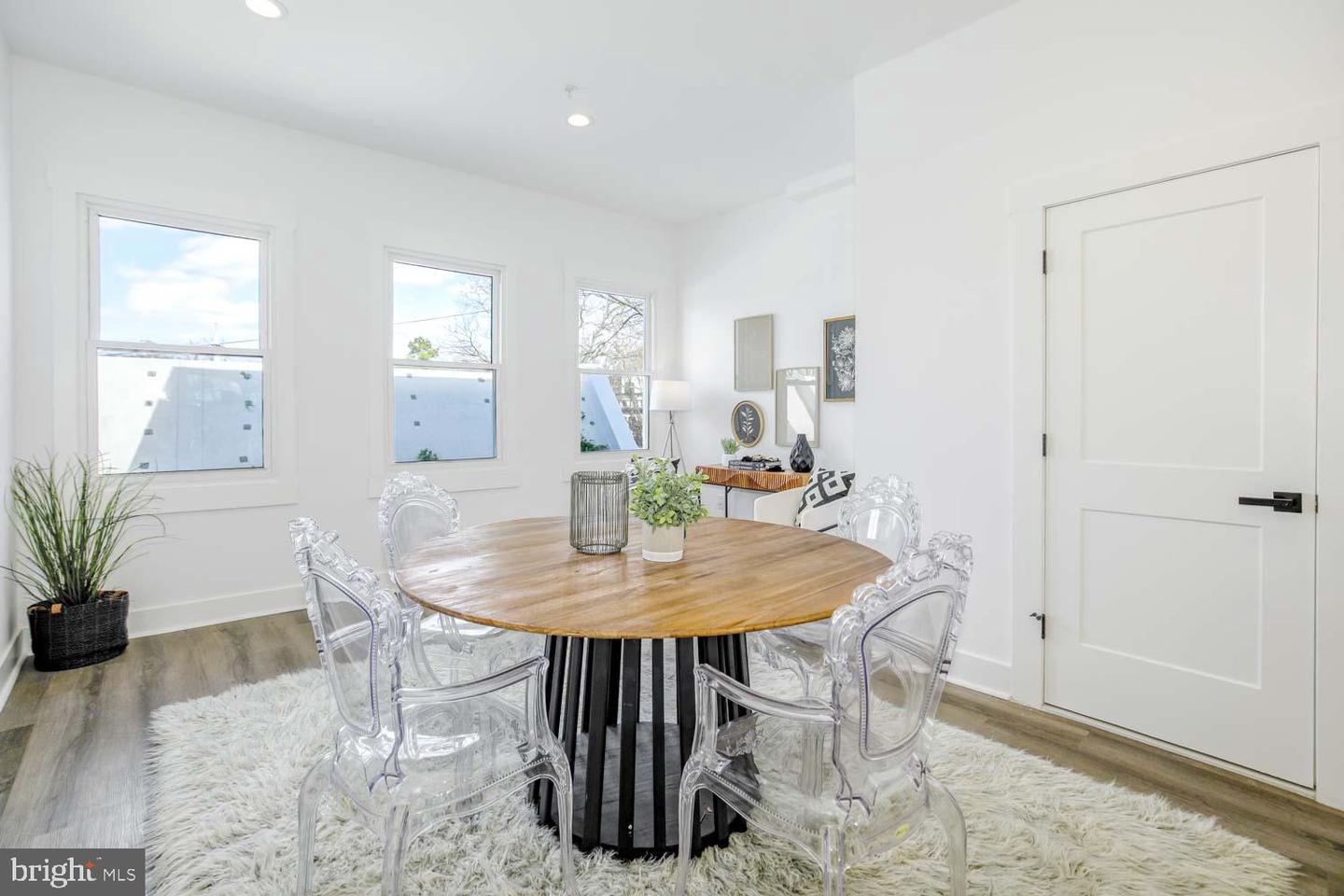 424 TAYLOR ST NW #B, WASHINGTON, District Of Columbia 20011, 4 Bedrooms Bedrooms, ,2 BathroomsBathrooms,Residential,For sale,424 TAYLOR ST NW #B,DCDC2205876 MLS # DCDC2205876
