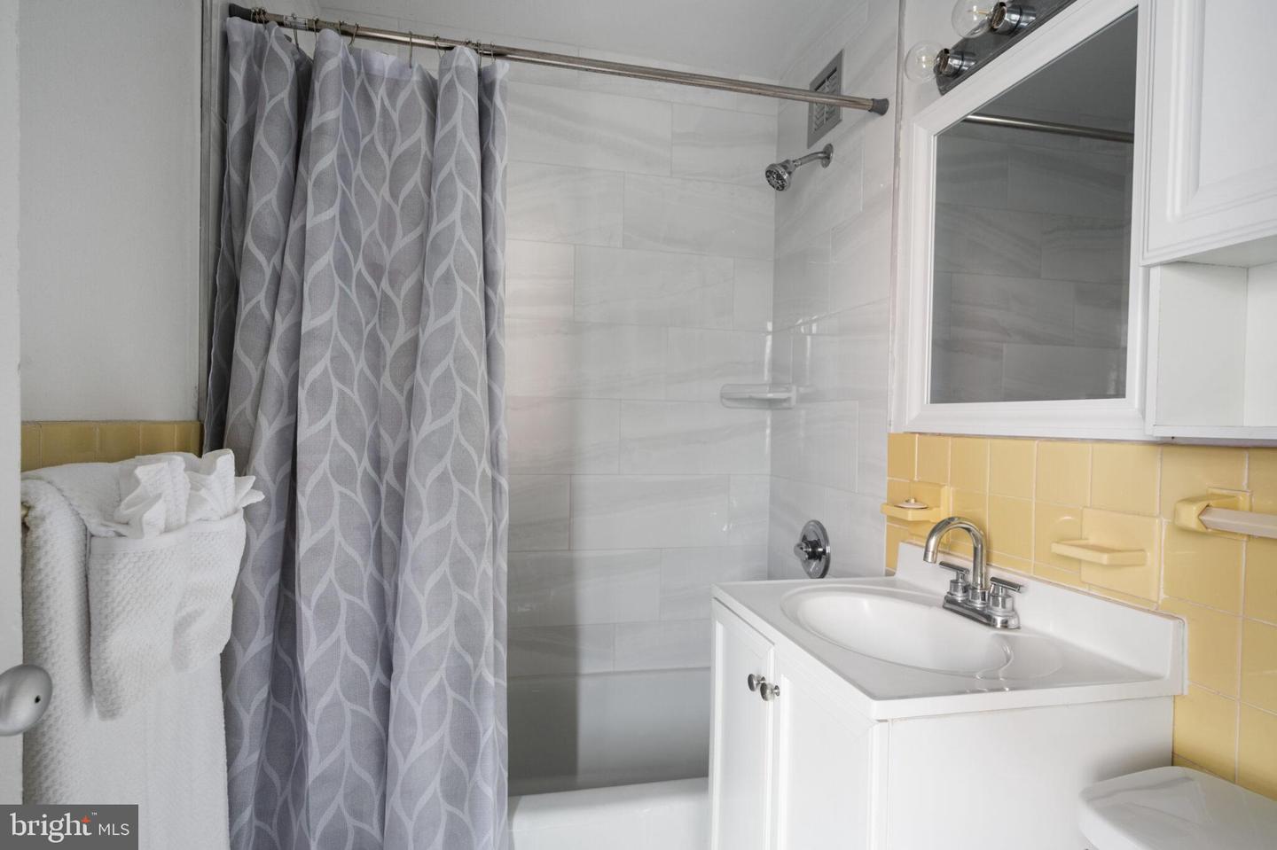 1111 ARLINGTON BLVD #608, ARLINGTON, Virginia 22209, ,1 BathroomBathrooms,Residential,For sale,1111 ARLINGTON BLVD #608,VAAR2059268 MLS # VAAR2059268