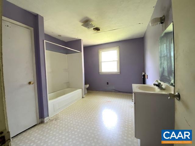 1430 SHENANDOAH AVE, WAYNESBORO, Virginia 22980, 3 Bedrooms Bedrooms, ,1 BathroomBathrooms,Residential,For sale,1430 SHENANDOAH AVE,665745 MLS # 665745
