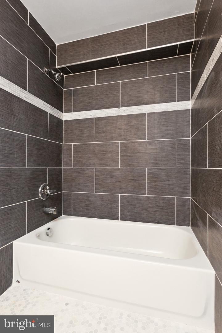 3900-3902 14TH ST NW #103, WASHINGTON, District Of Columbia 20011, 2 Bedrooms Bedrooms, ,1 BathroomBathrooms,Residential,For sale,3900-3902 14TH ST NW #103,DCDC2173072 MLS # DCDC2173072