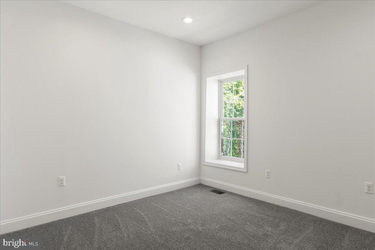 1631 U ST SE, WASHINGTON, District Of Columbia 20020, 3 Bedrooms Bedrooms, ,2 BathroomsBathrooms,Residential,For sale,1631 U ST SE,DCDC2175138 MLS # DCDC2175138