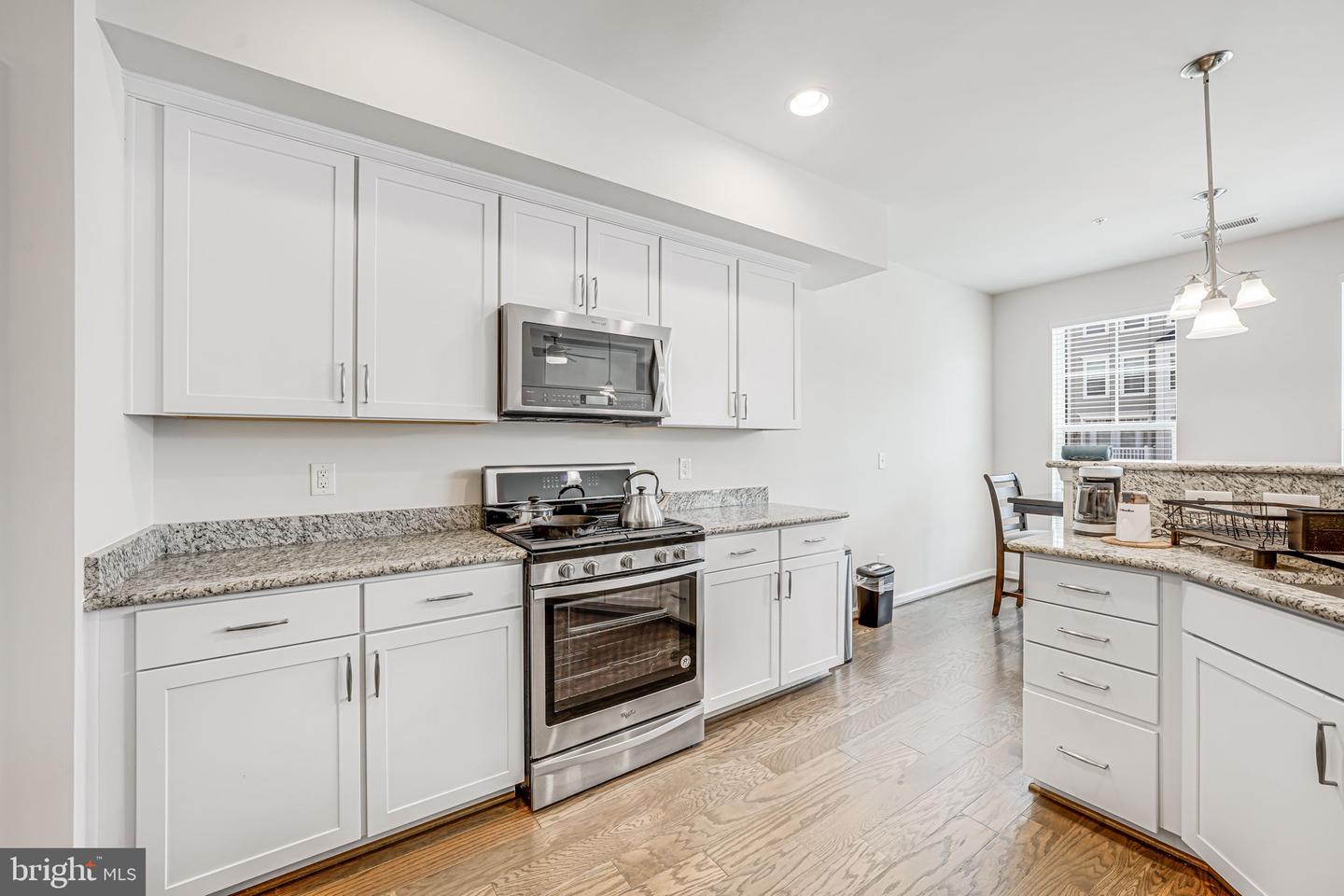 43373 TOWN GATE SQ, CHANTILLY, Virginia 20152, 3 Bedrooms Bedrooms, ,2 BathroomsBathrooms,Residential,For sale,43373 TOWN GATE SQ,VALO2090654 MLS # VALO2090654