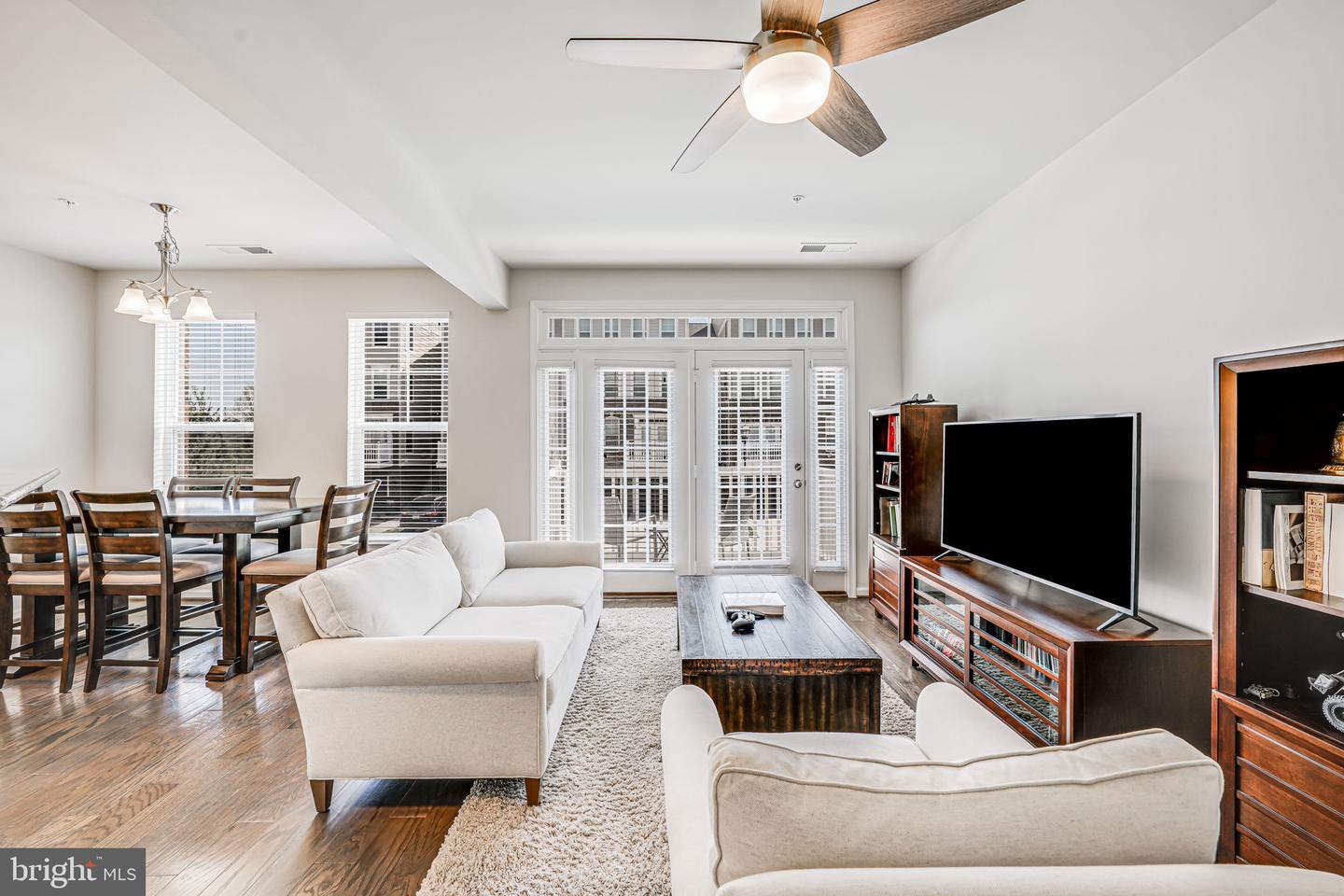 43373 TOWN GATE SQ, CHANTILLY, Virginia 20152, 3 Bedrooms Bedrooms, ,2 BathroomsBathrooms,Residential,For sale,43373 TOWN GATE SQ,VALO2090654 MLS # VALO2090654