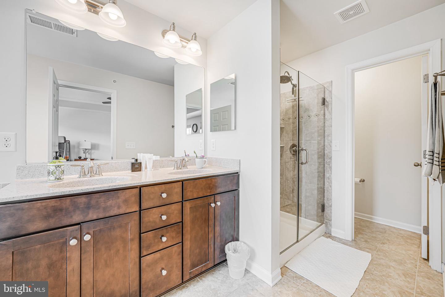 43373 TOWN GATE SQ, CHANTILLY, Virginia 20152, 3 Bedrooms Bedrooms, ,2 BathroomsBathrooms,Residential,For sale,43373 TOWN GATE SQ,VALO2090654 MLS # VALO2090654