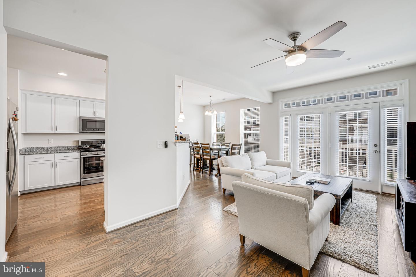 43373 TOWN GATE SQ, CHANTILLY, Virginia 20152, 3 Bedrooms Bedrooms, ,2 BathroomsBathrooms,Residential,For sale,43373 TOWN GATE SQ,VALO2090654 MLS # VALO2090654