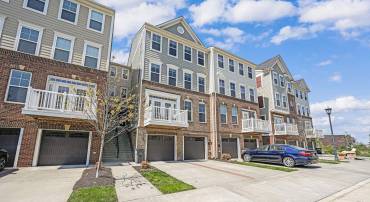 43373 TOWN GATE SQ, CHANTILLY, Virginia 20152, 3 Bedrooms Bedrooms, ,2 BathroomsBathrooms,Residential,For sale,43373 TOWN GATE SQ,VALO2090654 MLS # VALO2090654