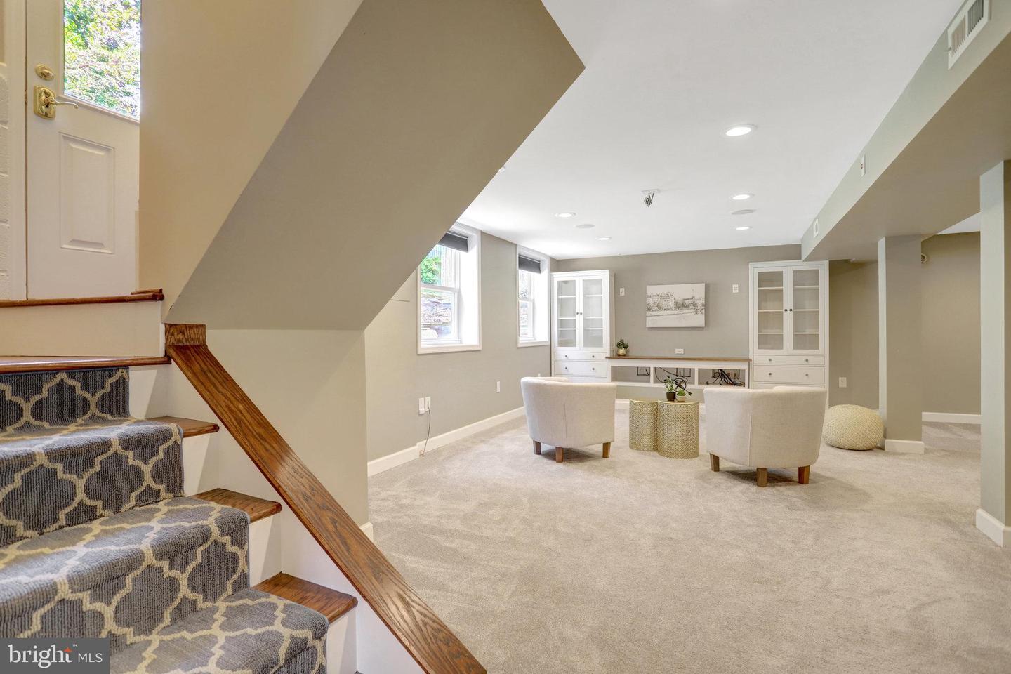 5623 OVERLY DR, ALEXANDRIA, Virginia 22310, 4 Bedrooms Bedrooms, ,2 BathroomsBathrooms,Residential,For sale,5623 OVERLY DR,VAFX2232664 MLS # VAFX2232664