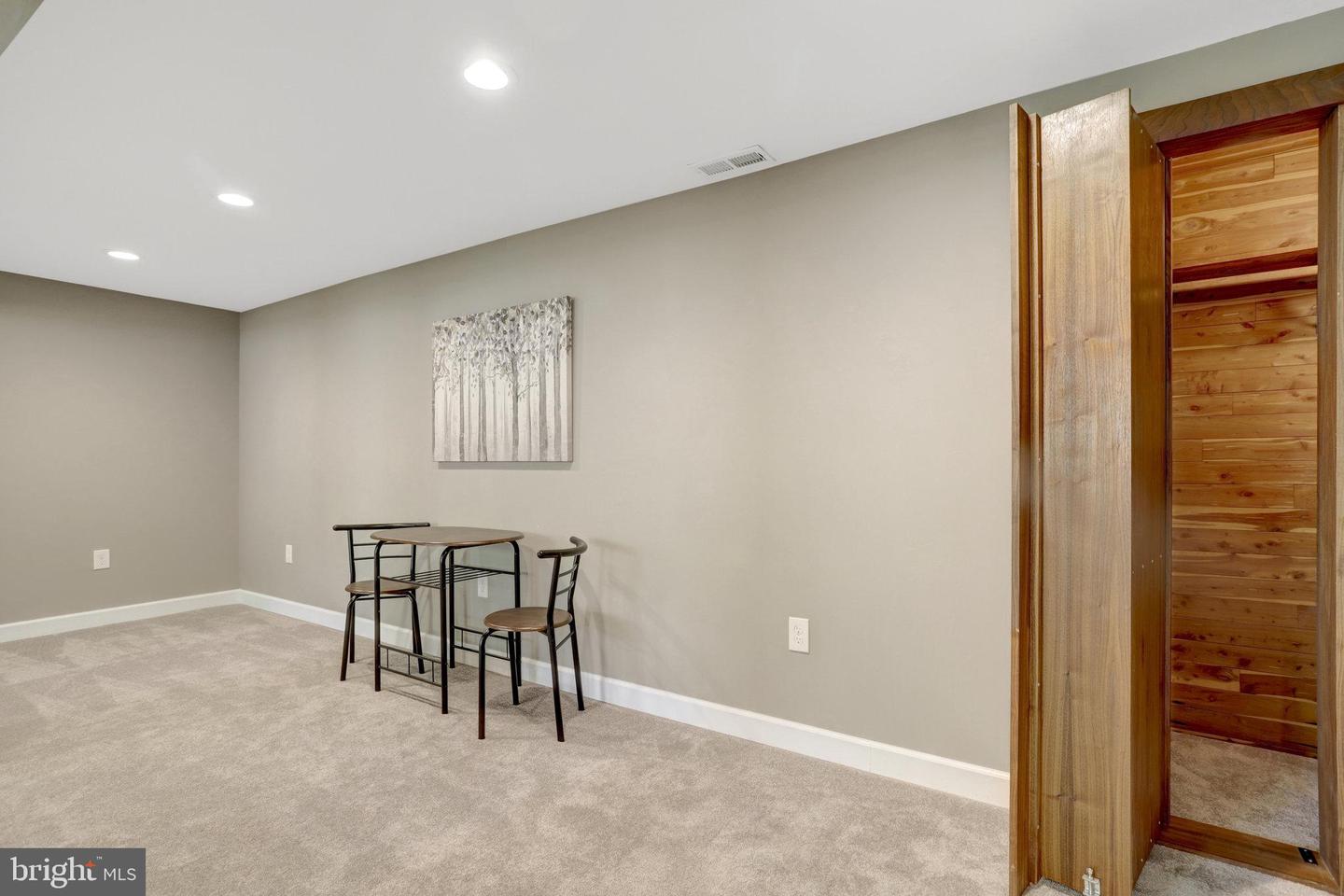 5623 OVERLY DR, ALEXANDRIA, Virginia 22310, 4 Bedrooms Bedrooms, ,2 BathroomsBathrooms,Residential,For sale,5623 OVERLY DR,VAFX2232664 MLS # VAFX2232664