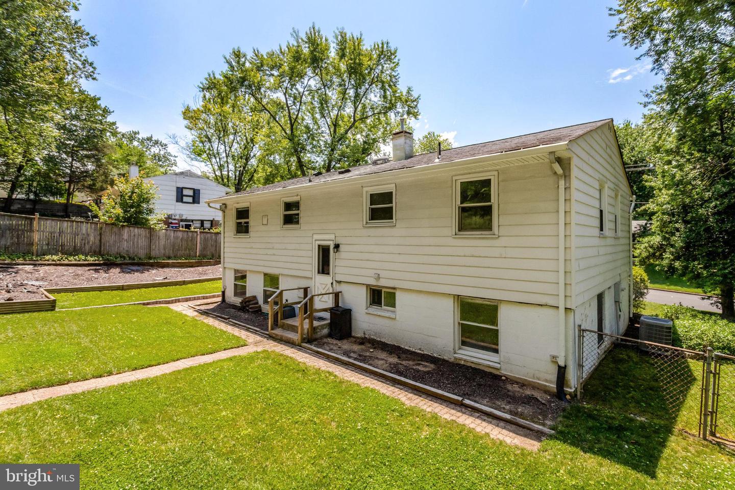 5623 OVERLY DR, ALEXANDRIA, Virginia 22310, 4 Bedrooms Bedrooms, ,2 BathroomsBathrooms,Residential,For sale,5623 OVERLY DR,VAFX2232664 MLS # VAFX2232664