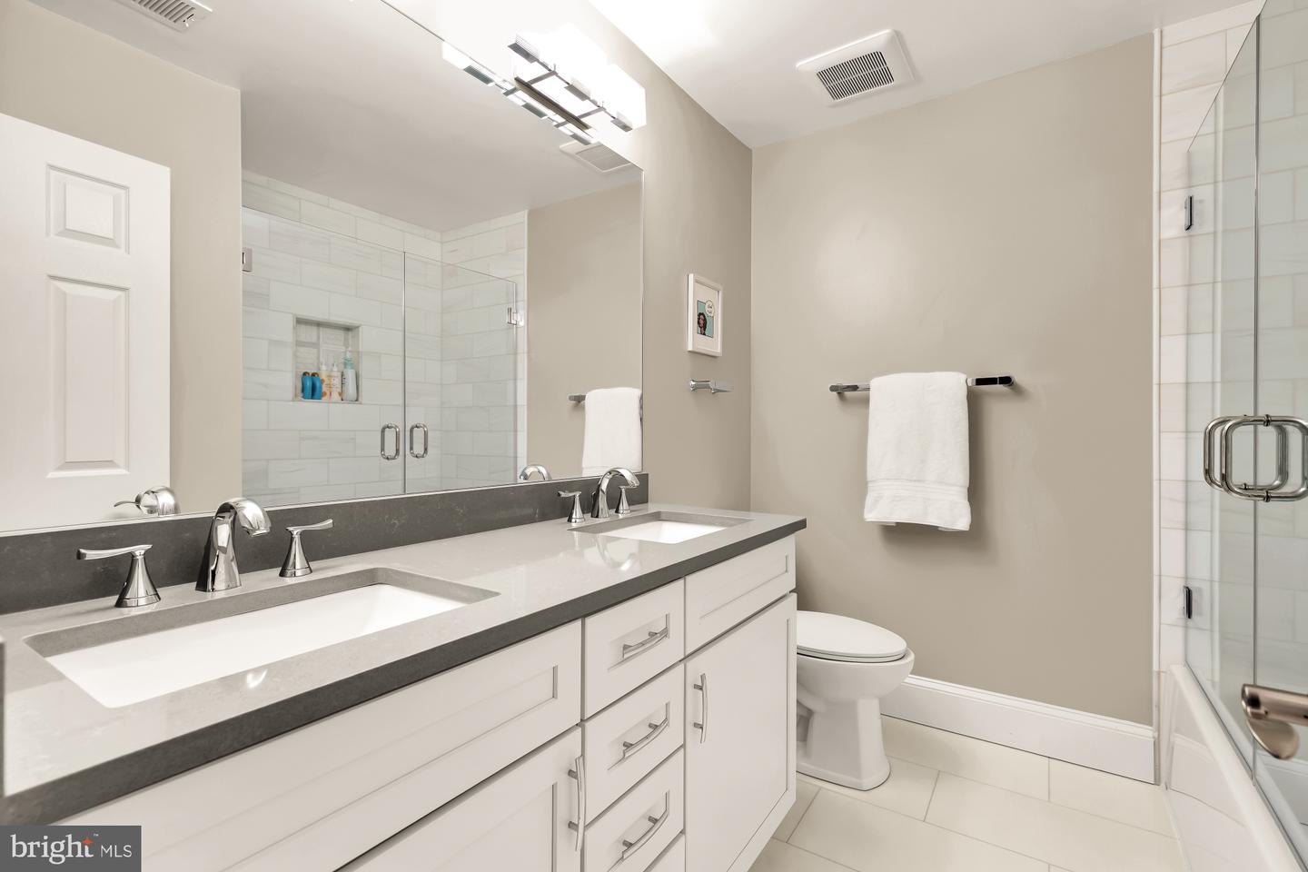 6660 KELSEY POINT CIR, ALEXANDRIA, Virginia 22315, 3 Bedrooms Bedrooms, ,2 BathroomsBathrooms,Residential,For sale,6660 KELSEY POINT CIR,VAFX2233482 MLS # VAFX2233482