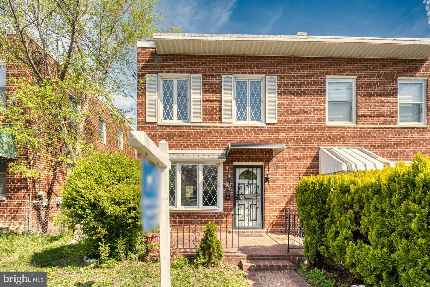 624 JEFFERSON ST NE, WASHINGTON, District Of Columbia 20011, 3 Bedrooms Bedrooms, ,2 BathroomsBathrooms,Residential,For sale,624 JEFFERSON ST NE,DCDC2196002 MLS # DCDC2196002