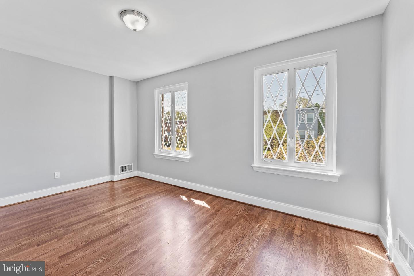 624 JEFFERSON ST NE, WASHINGTON, District Of Columbia 20011, 3 Bedrooms Bedrooms, ,2 BathroomsBathrooms,Residential,For sale,624 JEFFERSON ST NE,DCDC2196002 MLS # DCDC2196002