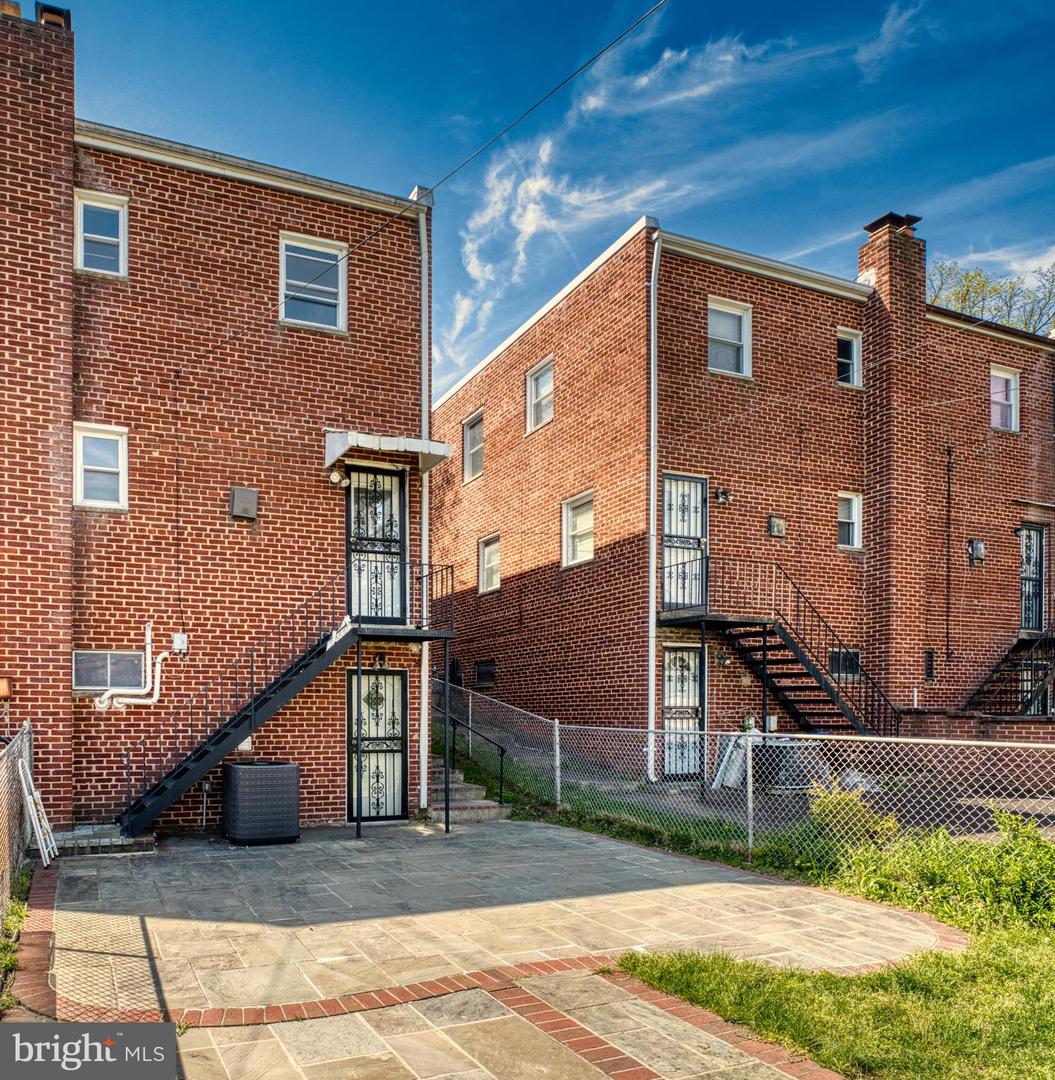 624 JEFFERSON ST NE, WASHINGTON, District Of Columbia 20011, 3 Bedrooms Bedrooms, ,2 BathroomsBathrooms,Residential,For sale,624 JEFFERSON ST NE,DCDC2196002 MLS # DCDC2196002