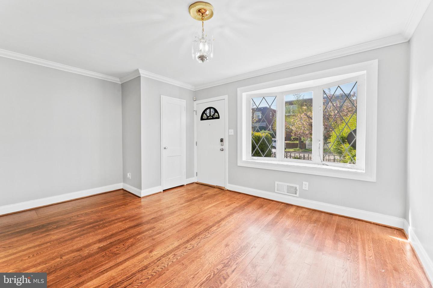 624 JEFFERSON ST NE, WASHINGTON, District Of Columbia 20011, 3 Bedrooms Bedrooms, ,2 BathroomsBathrooms,Residential,For sale,624 JEFFERSON ST NE,DCDC2196002 MLS # DCDC2196002