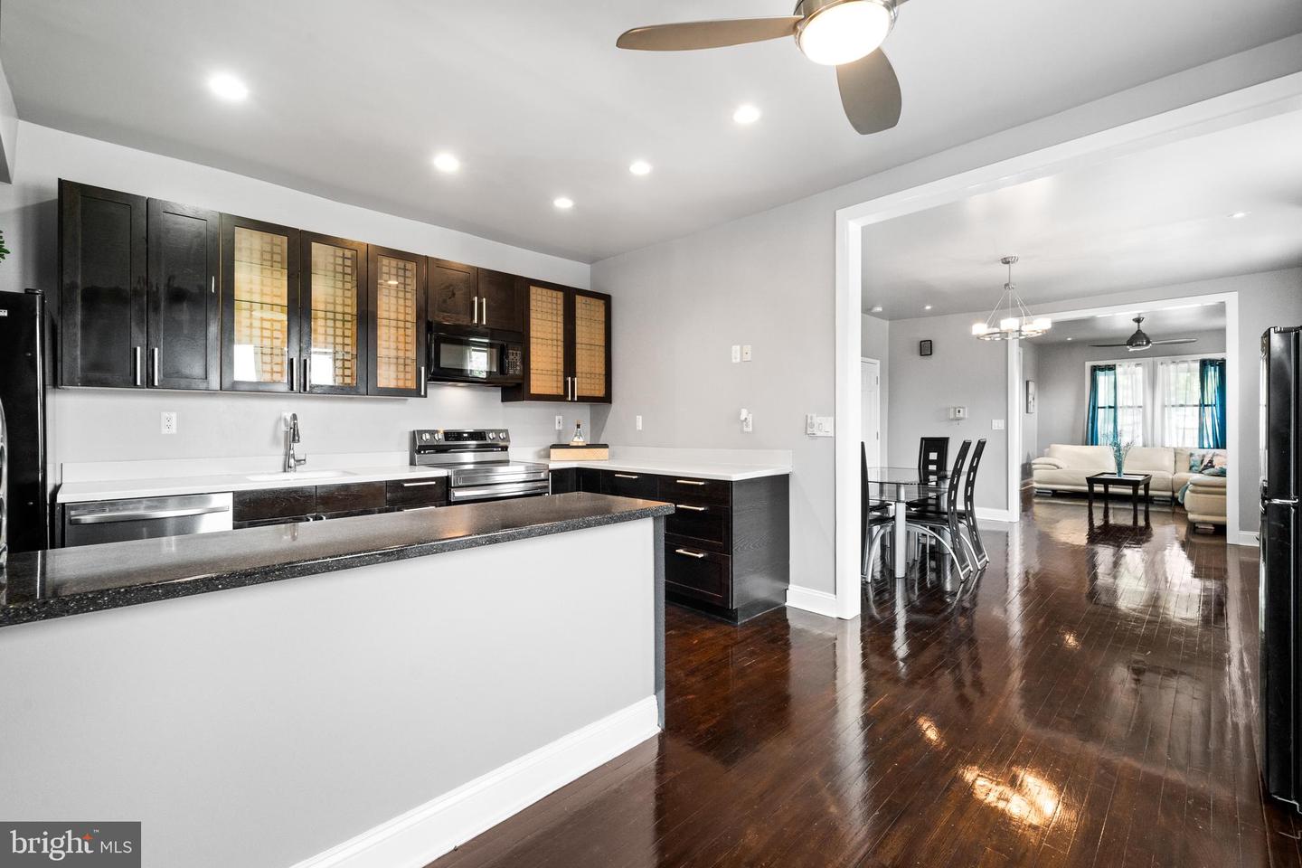 3700 13TH ST NW, WASHINGTON, District Of Columbia 20010, 6 Bedrooms Bedrooms, ,4 BathroomsBathrooms,Residential,For sale,3700 13TH ST NW,DCDC2198804 MLS # DCDC2198804