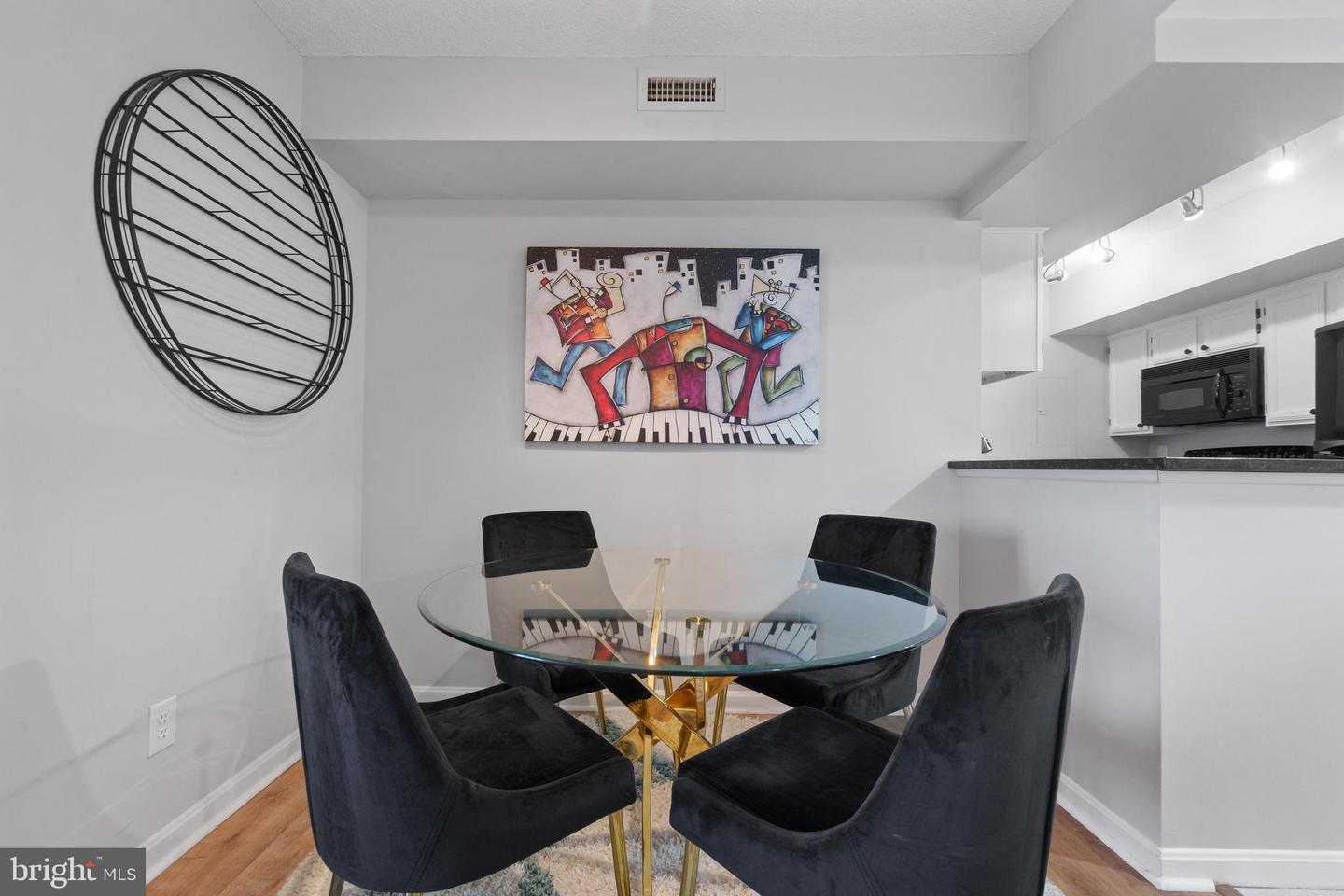 2400 CLARENDON BLVD #916, ARLINGTON, Virginia 22201, 2 Bedrooms Bedrooms, ,1 BathroomBathrooms,Residential,For sale,2400 CLARENDON BLVD #916,VAAR2057332 MLS # VAAR2057332