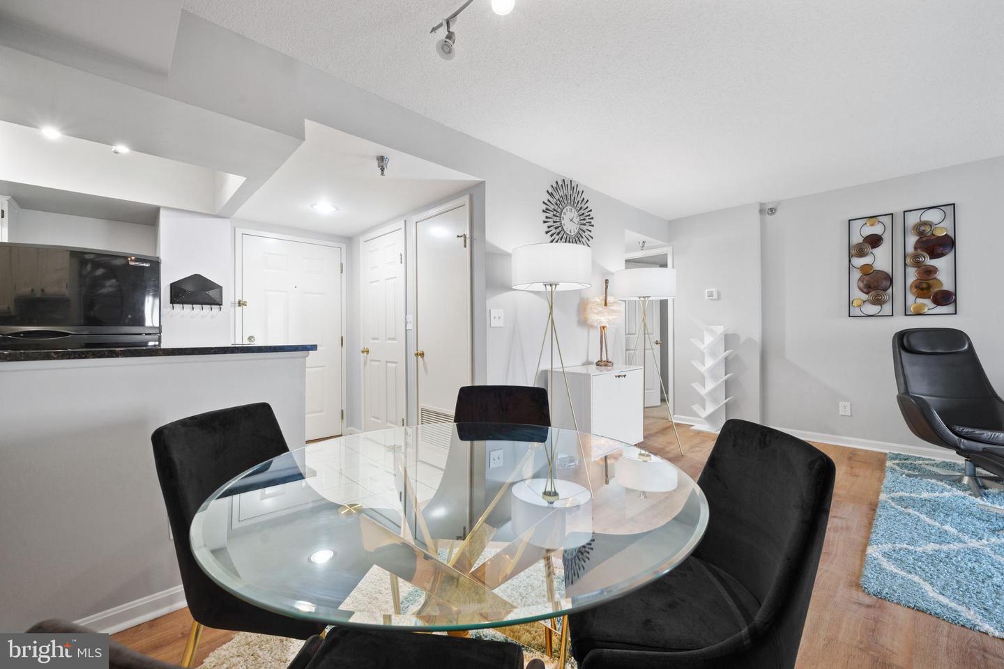 2400 CLARENDON BLVD #916, ARLINGTON, Virginia 22201, 2 Bedrooms Bedrooms, ,1 BathroomBathrooms,Residential,For sale,2400 CLARENDON BLVD #916,VAAR2057332 MLS # VAAR2057332