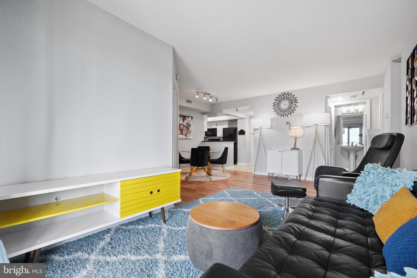 2400 CLARENDON BLVD #916, ARLINGTON, Virginia 22201, 2 Bedrooms Bedrooms, ,1 BathroomBathrooms,Residential,For sale,2400 CLARENDON BLVD #916,VAAR2057332 MLS # VAAR2057332