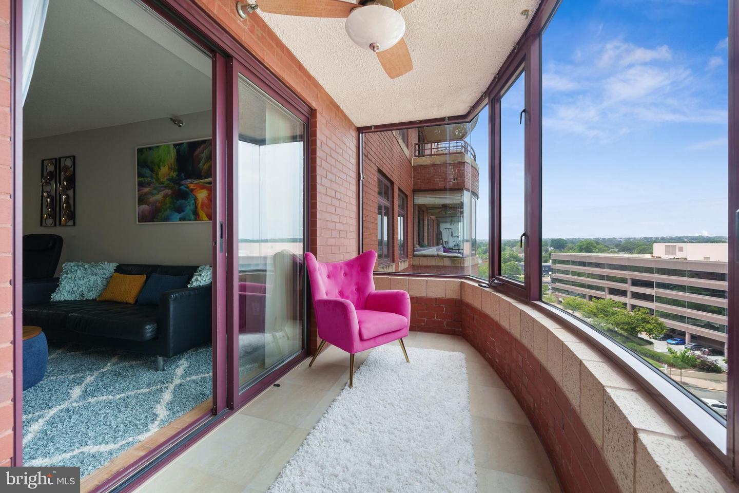 2400 CLARENDON BLVD #916, ARLINGTON, Virginia 22201, 2 Bedrooms Bedrooms, ,1 BathroomBathrooms,Residential,For sale,2400 CLARENDON BLVD #916,VAAR2057332 MLS # VAAR2057332