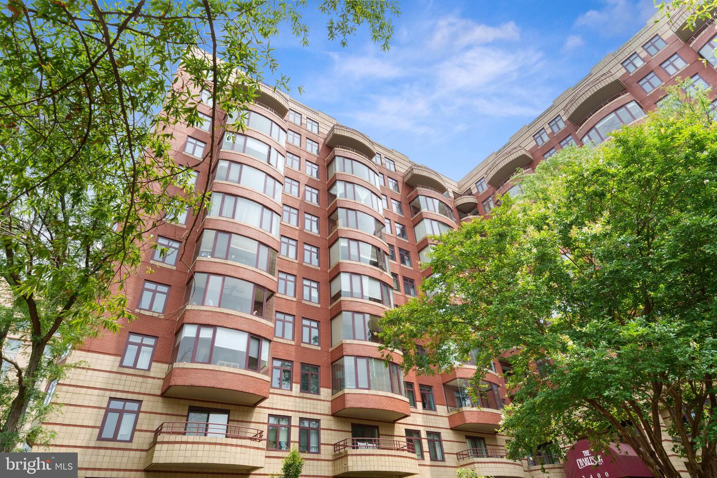 2400 CLARENDON BLVD #916, ARLINGTON, Virginia 22201, 2 Bedrooms Bedrooms, ,1 BathroomBathrooms,Residential,For sale,2400 CLARENDON BLVD #916,VAAR2057332 MLS # VAAR2057332