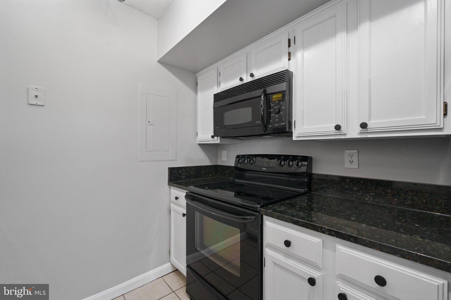 2400 CLARENDON BLVD #916, ARLINGTON, Virginia 22201, 2 Bedrooms Bedrooms, ,1 BathroomBathrooms,Residential,For sale,2400 CLARENDON BLVD #916,VAAR2057332 MLS # VAAR2057332