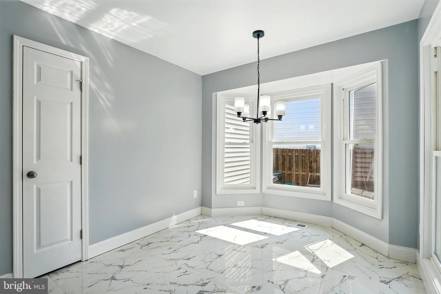 6768 MORNING RIDE CIR, ALEXANDRIA, Virginia 22315, 4 Bedrooms Bedrooms, ,3 BathroomsBathrooms,Residential,For sale,6768 MORNING RIDE CIR,VAFX2241514 MLS # VAFX2241514
