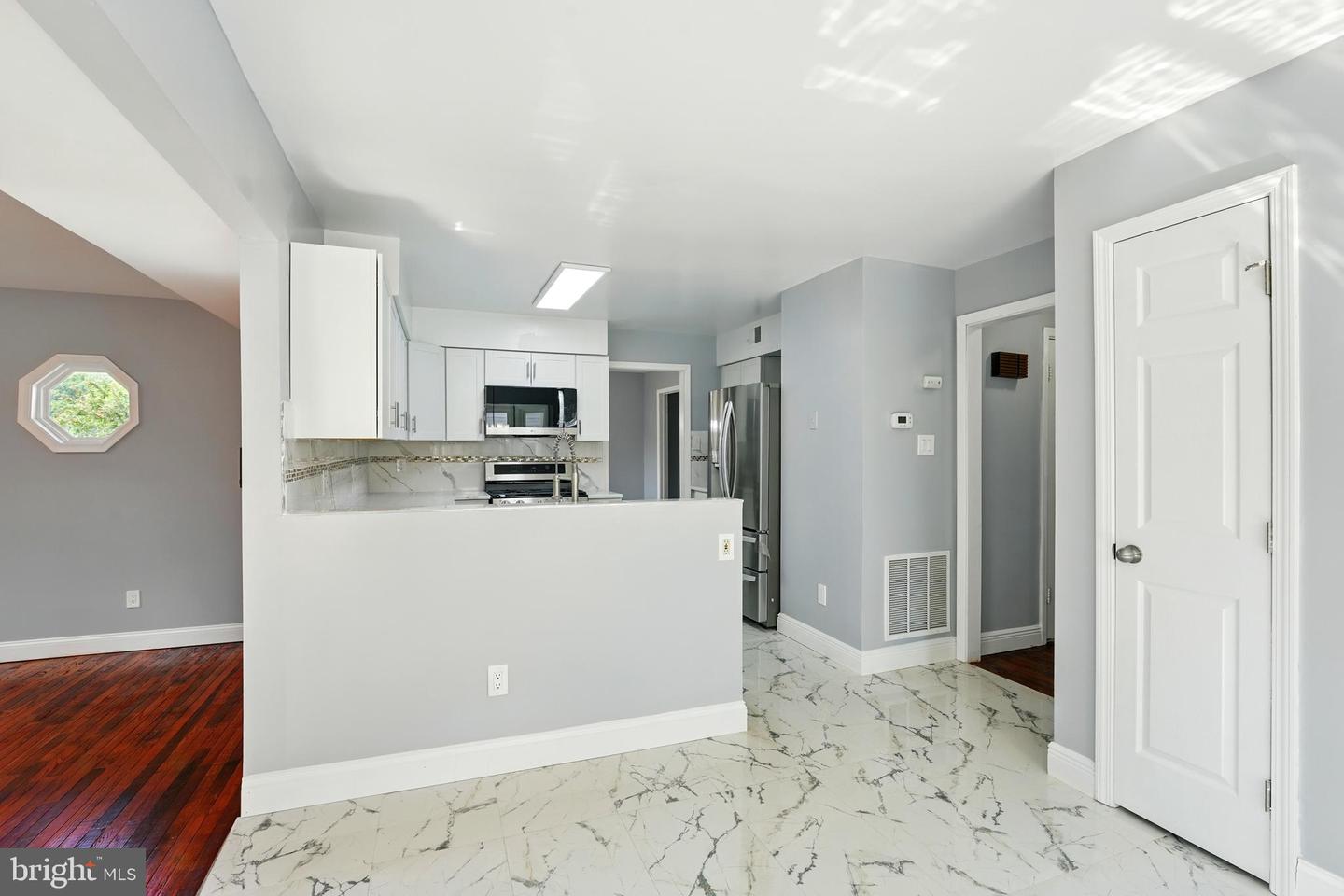 6768 MORNING RIDE CIR, ALEXANDRIA, Virginia 22315, 4 Bedrooms Bedrooms, ,3 BathroomsBathrooms,Residential,For sale,6768 MORNING RIDE CIR,VAFX2241514 MLS # VAFX2241514