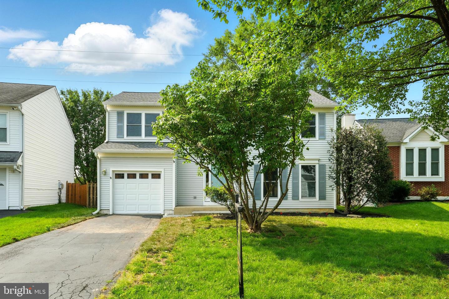 6768 MORNING RIDE CIR, ALEXANDRIA, Virginia 22315, 4 Bedrooms Bedrooms, ,3 BathroomsBathrooms,Residential,For sale,6768 MORNING RIDE CIR,VAFX2241514 MLS # VAFX2241514