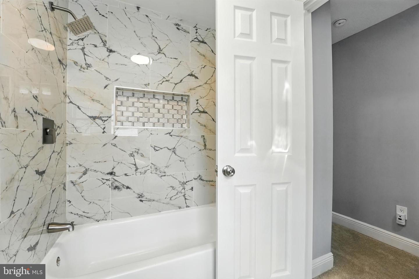 6768 MORNING RIDE CIR, ALEXANDRIA, Virginia 22315, 4 Bedrooms Bedrooms, ,3 BathroomsBathrooms,Residential,For sale,6768 MORNING RIDE CIR,VAFX2241514 MLS # VAFX2241514