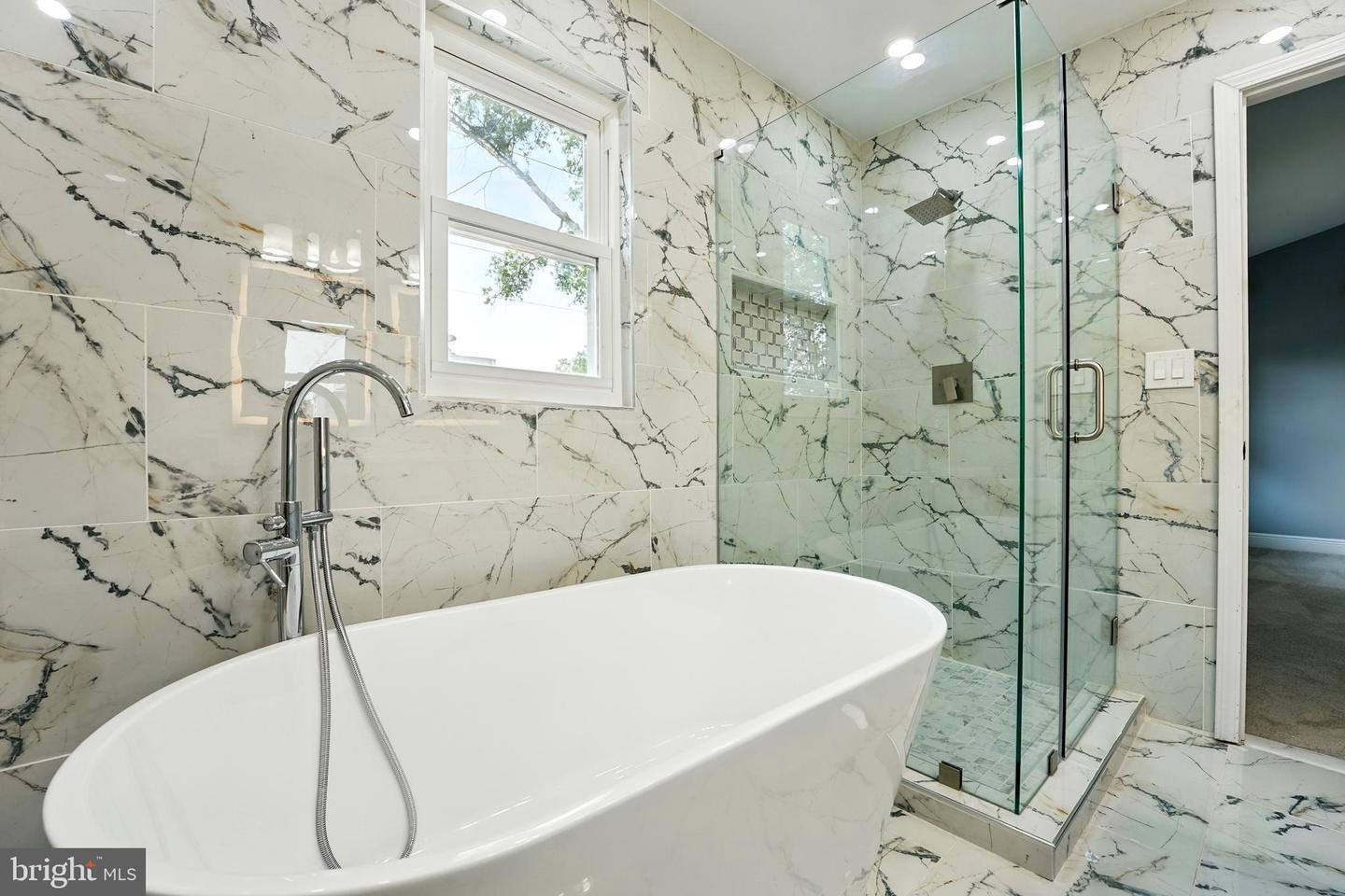 6768 MORNING RIDE CIR, ALEXANDRIA, Virginia 22315, 4 Bedrooms Bedrooms, ,3 BathroomsBathrooms,Residential,For sale,6768 MORNING RIDE CIR,VAFX2241514 MLS # VAFX2241514