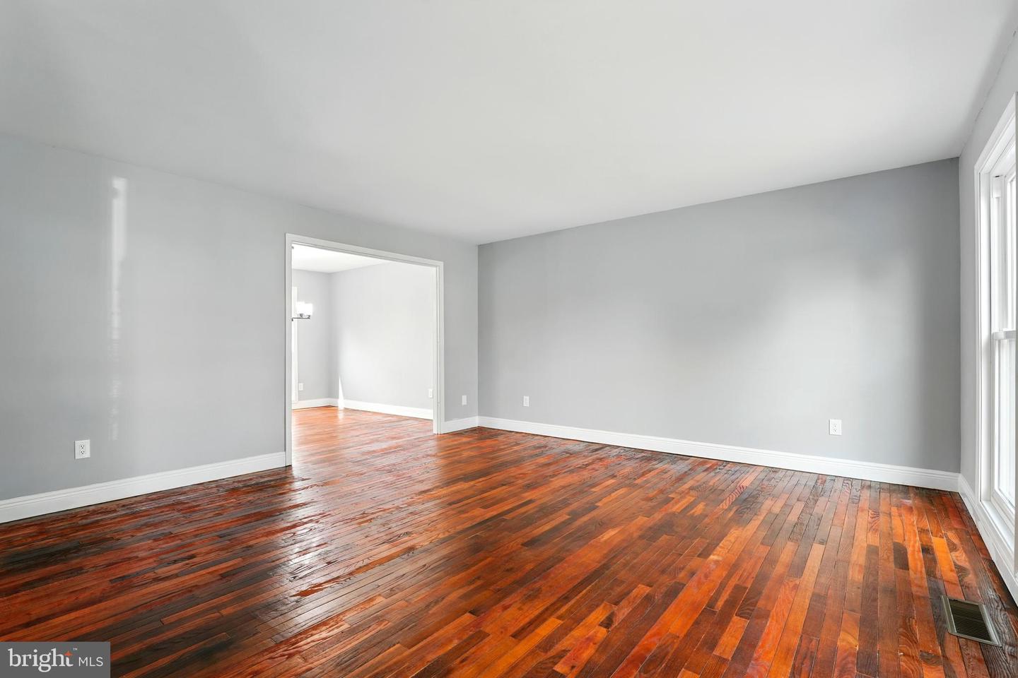 6768 MORNING RIDE CIR, ALEXANDRIA, Virginia 22315, 4 Bedrooms Bedrooms, ,3 BathroomsBathrooms,Residential,For sale,6768 MORNING RIDE CIR,VAFX2241514 MLS # VAFX2241514