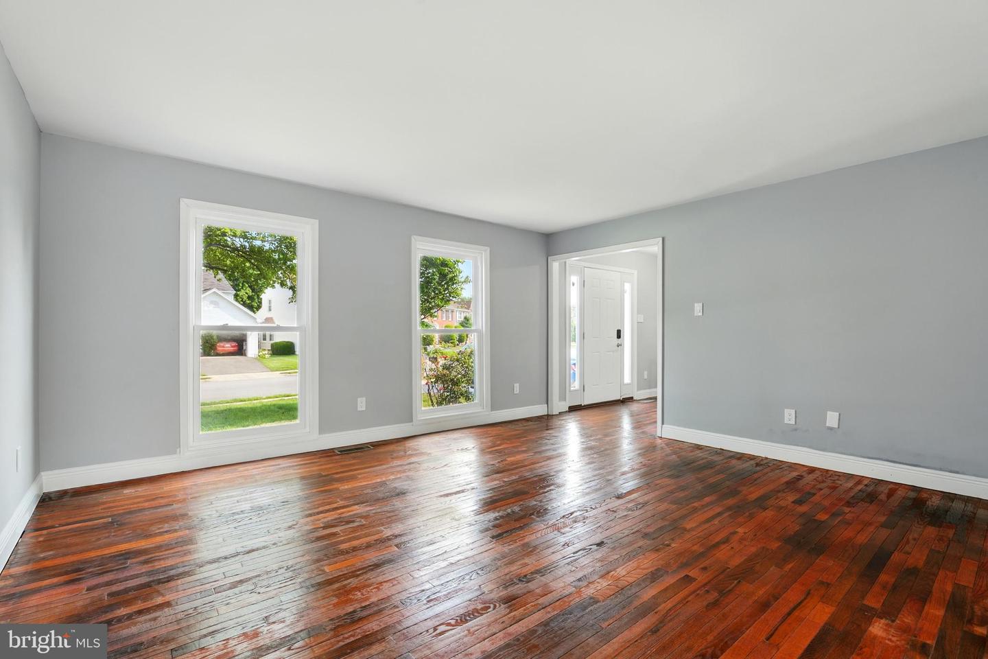 6768 MORNING RIDE CIR, ALEXANDRIA, Virginia 22315, 4 Bedrooms Bedrooms, ,3 BathroomsBathrooms,Residential,For sale,6768 MORNING RIDE CIR,VAFX2241514 MLS # VAFX2241514