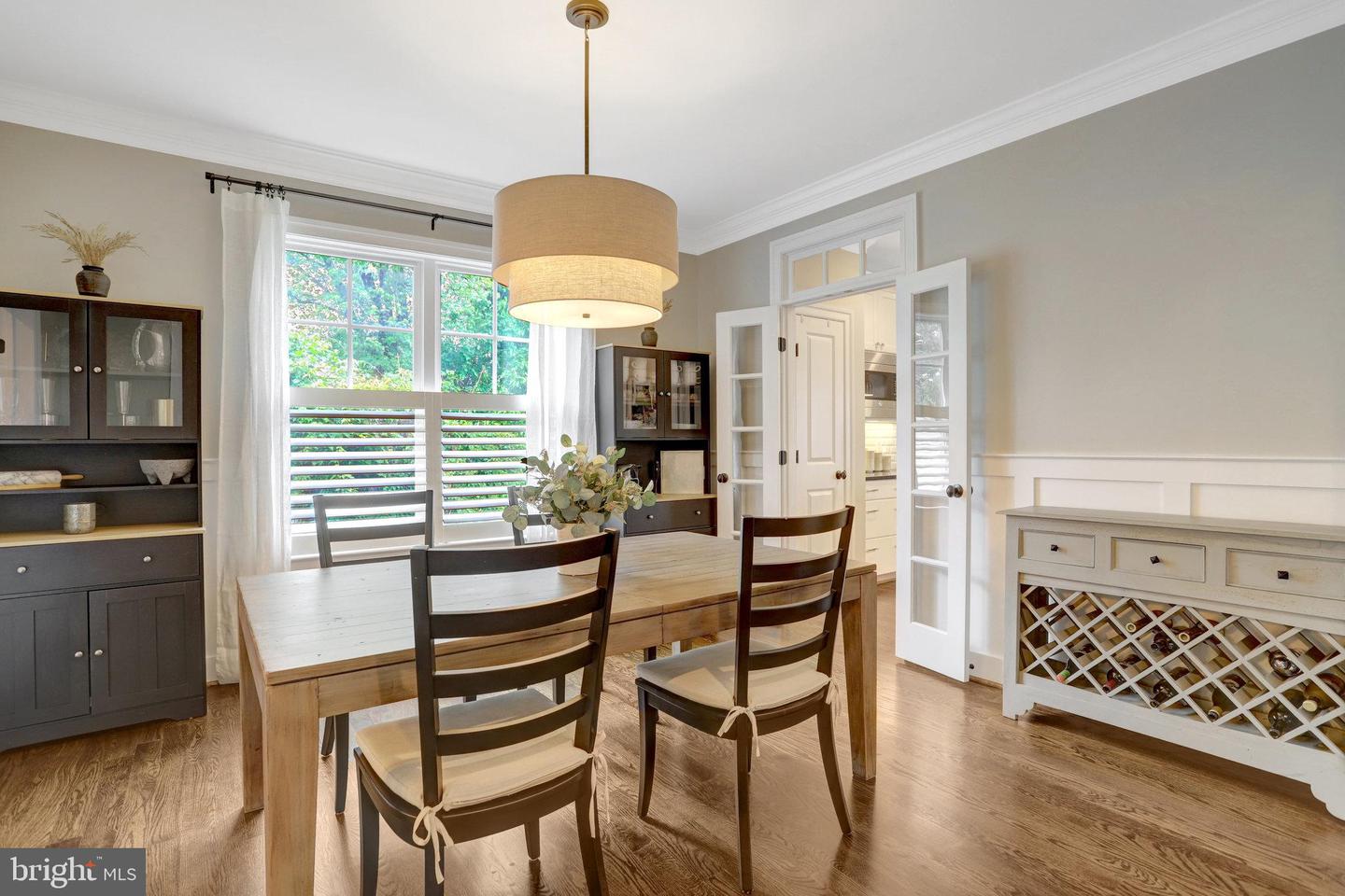 5725 25TH ST N, ARLINGTON, Virginia 22207, 5 Bedrooms Bedrooms, ,4 BathroomsBathrooms,Residential,For sale,5725 25TH ST N,VAAR2058068 MLS # VAAR2058068