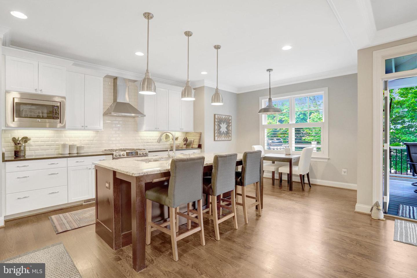 5725 25TH ST N, ARLINGTON, Virginia 22207, 5 Bedrooms Bedrooms, ,4 BathroomsBathrooms,Residential,For sale,5725 25TH ST N,VAAR2058068 MLS # VAAR2058068