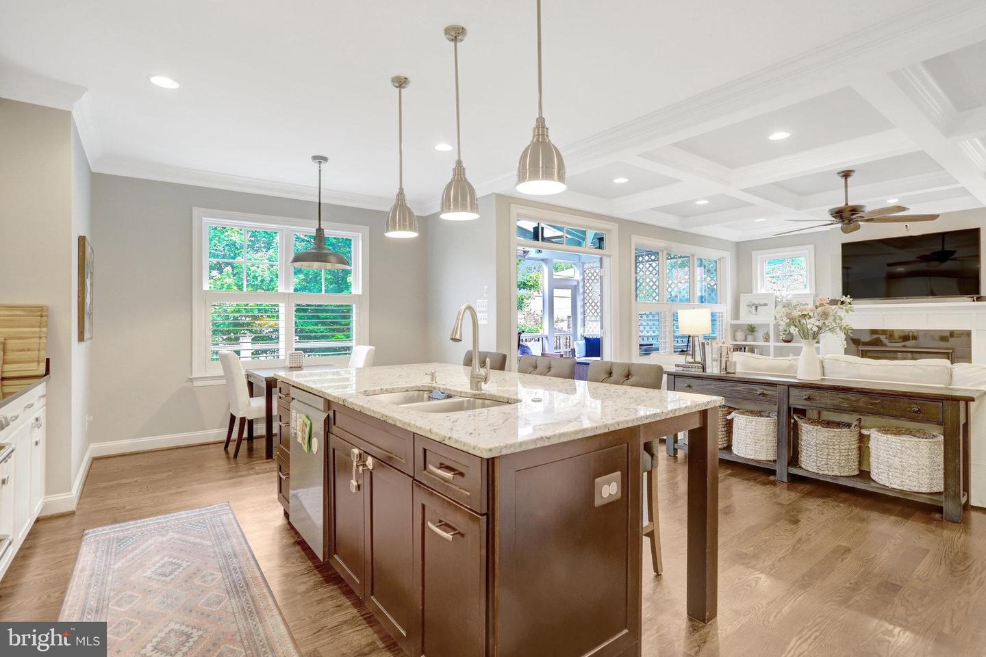 5725 25TH ST N, ARLINGTON, Virginia 22207, 5 Bedrooms Bedrooms, ,4 BathroomsBathrooms,Residential,For sale,5725 25TH ST N,VAAR2058068 MLS # VAAR2058068