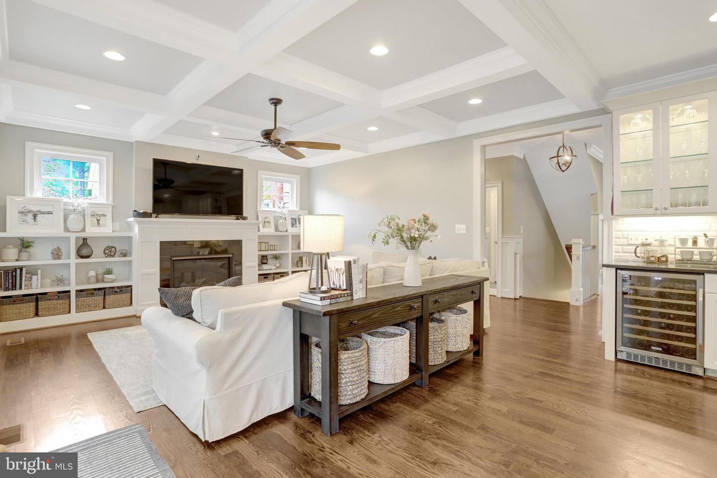 5725 25TH ST N, ARLINGTON, Virginia 22207, 5 Bedrooms Bedrooms, ,4 BathroomsBathrooms,Residential,For sale,5725 25TH ST N,VAAR2058068 MLS # VAAR2058068