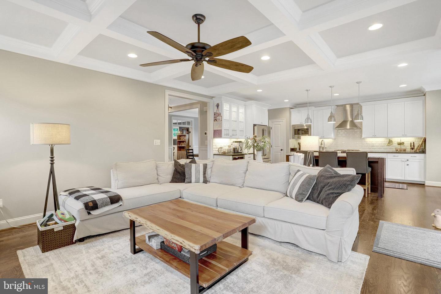5725 25TH ST N, ARLINGTON, Virginia 22207, 5 Bedrooms Bedrooms, ,4 BathroomsBathrooms,Residential,For sale,5725 25TH ST N,VAAR2058068 MLS # VAAR2058068