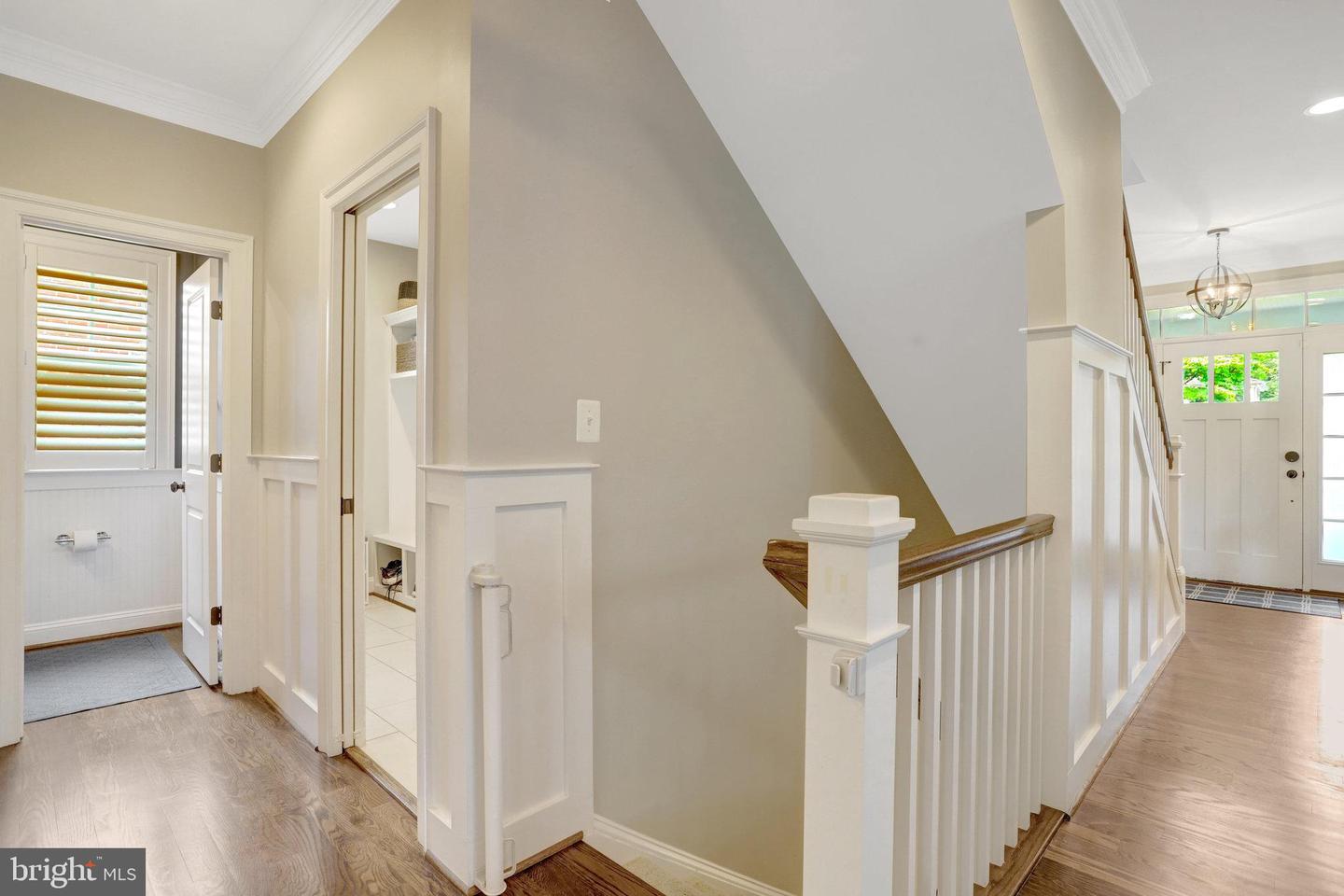 5725 25TH ST N, ARLINGTON, Virginia 22207, 5 Bedrooms Bedrooms, ,4 BathroomsBathrooms,Residential,For sale,5725 25TH ST N,VAAR2058068 MLS # VAAR2058068