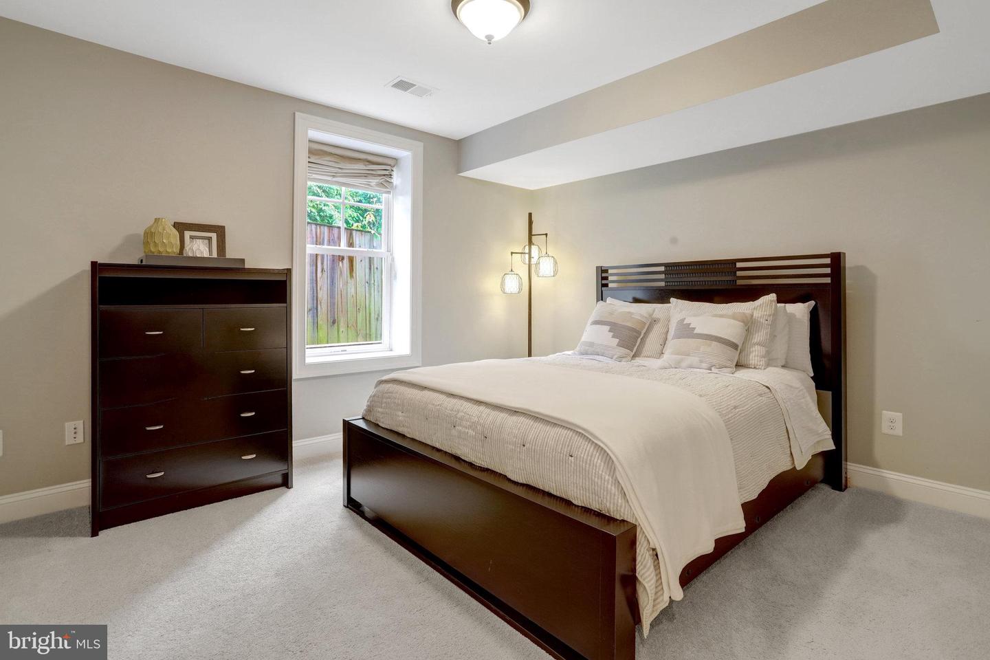 5725 25TH ST N, ARLINGTON, Virginia 22207, 5 Bedrooms Bedrooms, ,4 BathroomsBathrooms,Residential,For sale,5725 25TH ST N,VAAR2058068 MLS # VAAR2058068