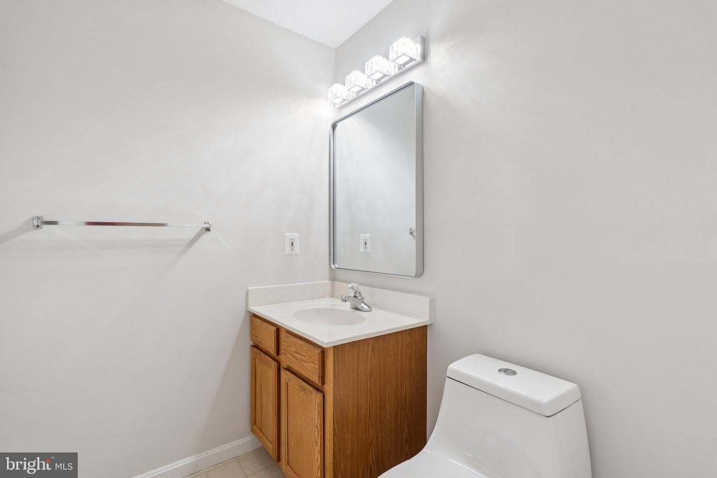 546 HIGHLAND TOWNE LN, WARRENTON, Virginia 20186, 2 Bedrooms Bedrooms, ,2 BathroomsBathrooms,Residential,For sale,546 HIGHLAND TOWNE LN,VAFQ2016786 MLS # VAFQ2016786