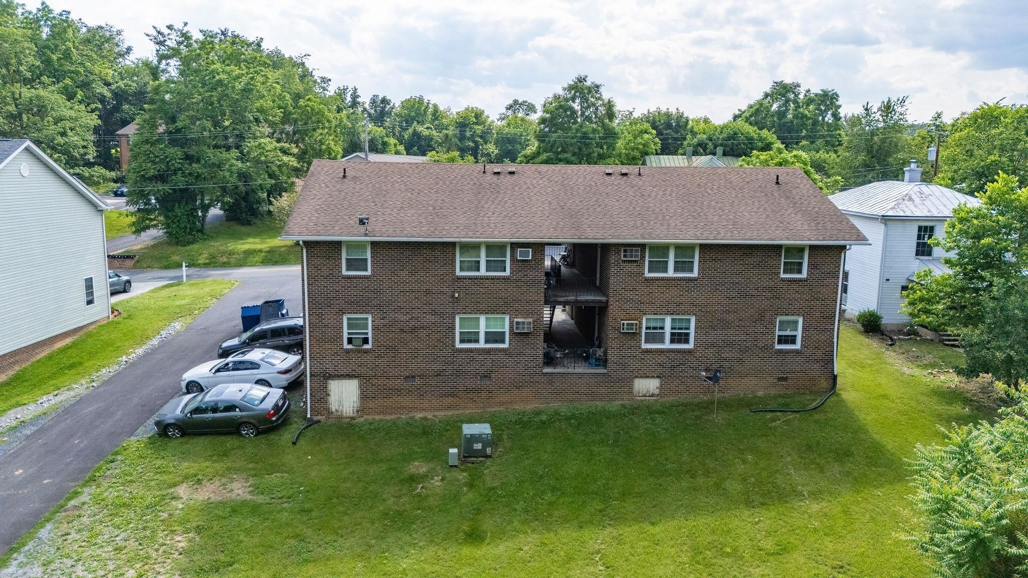 65 WOODLEE RD, STAUNTON, Virginia 24401, ,Residential,65 WOODLEE RD,665770 MLS # 665770