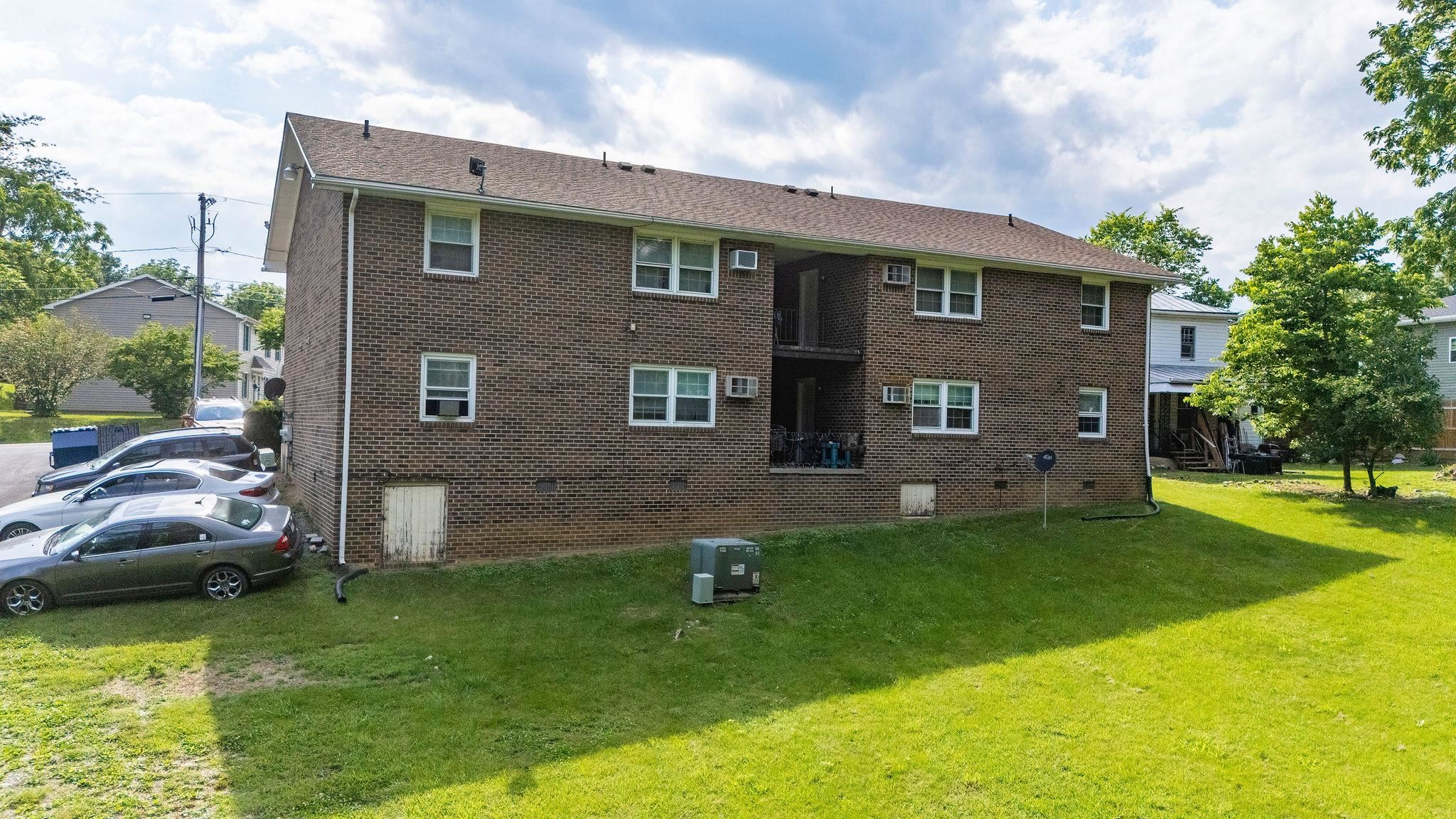 65 WOODLEE RD, STAUNTON, Virginia 24401, ,Residential,65 WOODLEE RD,665770 MLS # 665770
