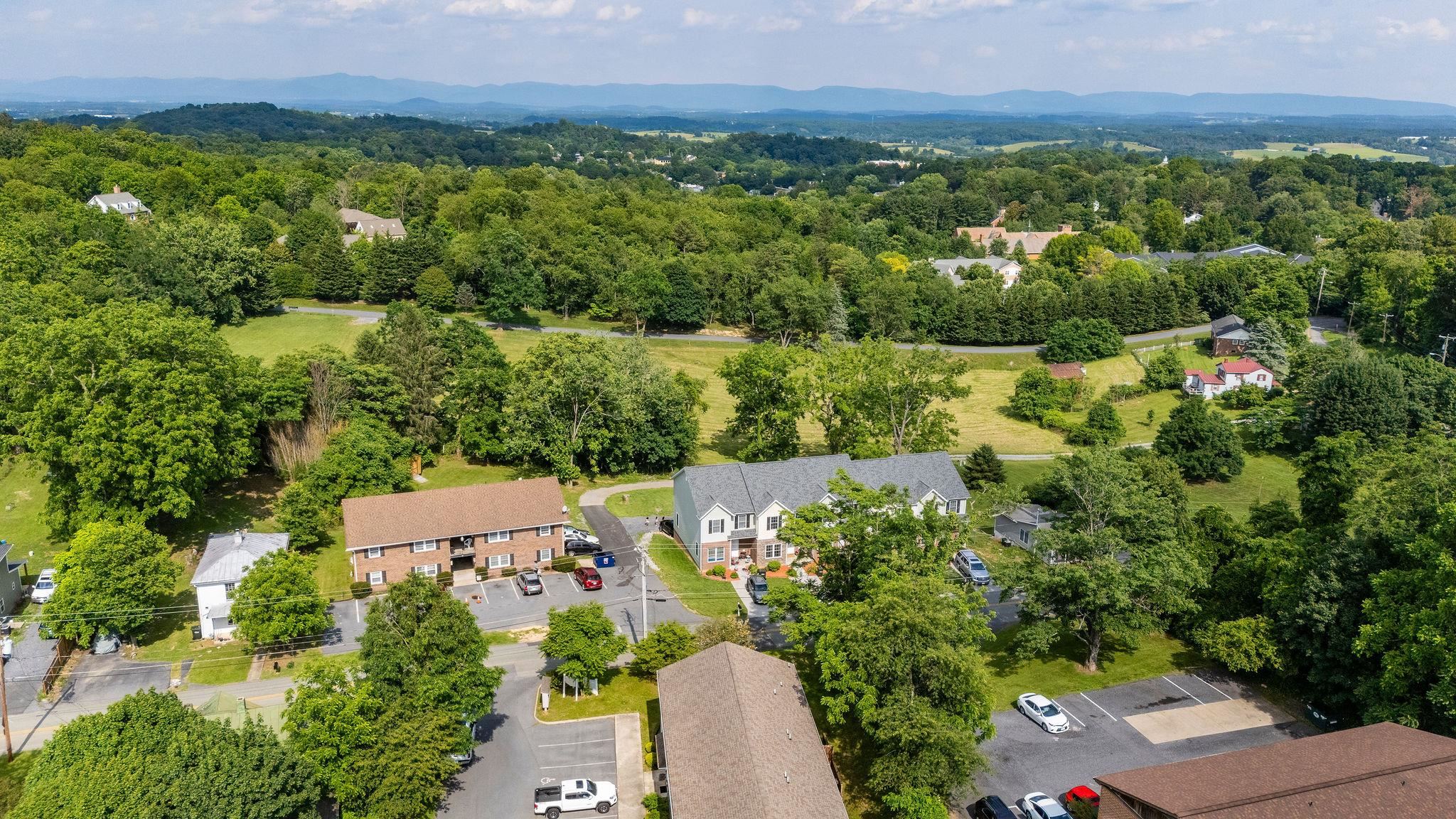 65 WOODLEE RD, STAUNTON, Virginia 24401, ,Residential,65 WOODLEE RD,665770 MLS # 665770