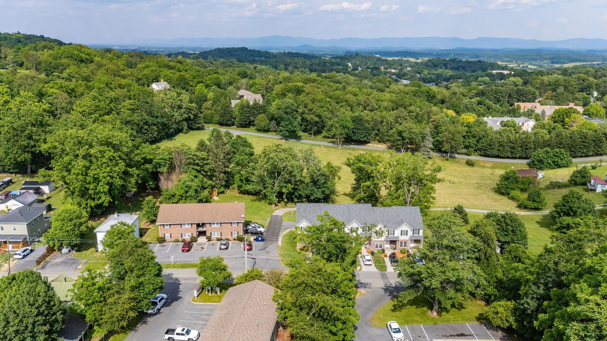 65 WOODLEE RD, STAUNTON, Virginia 24401, ,Residential,65 WOODLEE RD,665770 MLS # 665770