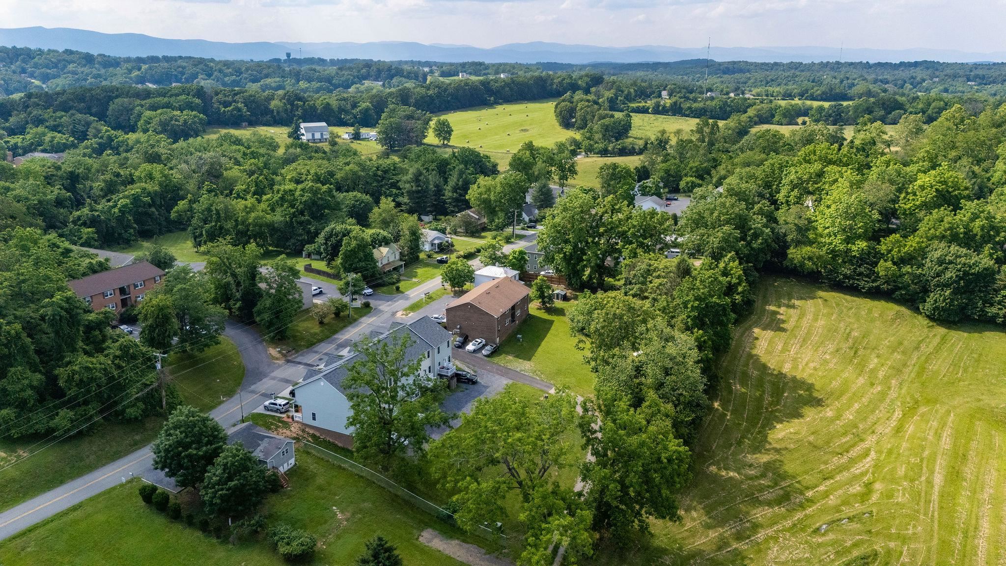 65 WOODLEE RD, STAUNTON, Virginia 24401, ,Residential,65 WOODLEE RD,665770 MLS # 665770