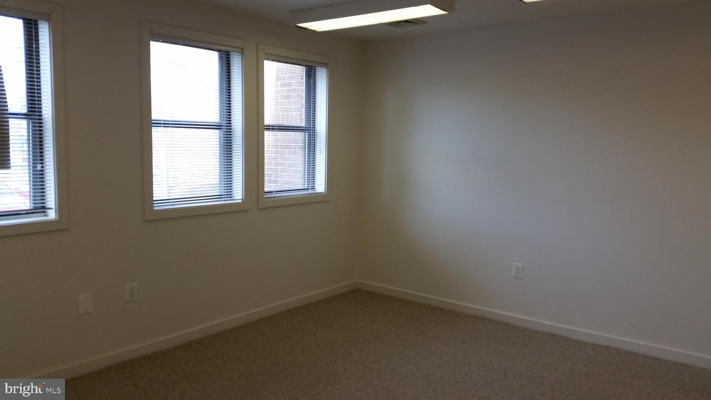7633 LEESBURG PIKE, FALLS CHURCH, Virginia 22043, ,Land,For sale,7633 LEESBURG PIKE,VAFX2247878 MLS # VAFX2247878