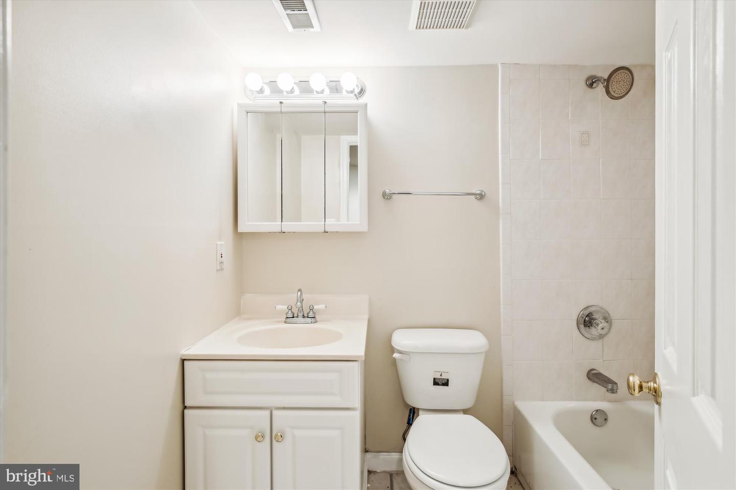 4729 NW 13TH ST NW, WASHINGTON, District Of Columbia 20011, 5 Bedrooms Bedrooms, ,4 BathroomsBathrooms,Residential,For sale,4729 NW 13TH ST NW,DCDC2119698 MLS # DCDC2119698