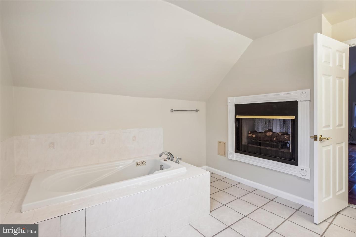 4729 NW 13TH ST NW, WASHINGTON, District Of Columbia 20011, 5 Bedrooms Bedrooms, ,4 BathroomsBathrooms,Residential,For sale,4729 NW 13TH ST NW,DCDC2119698 MLS # DCDC2119698
