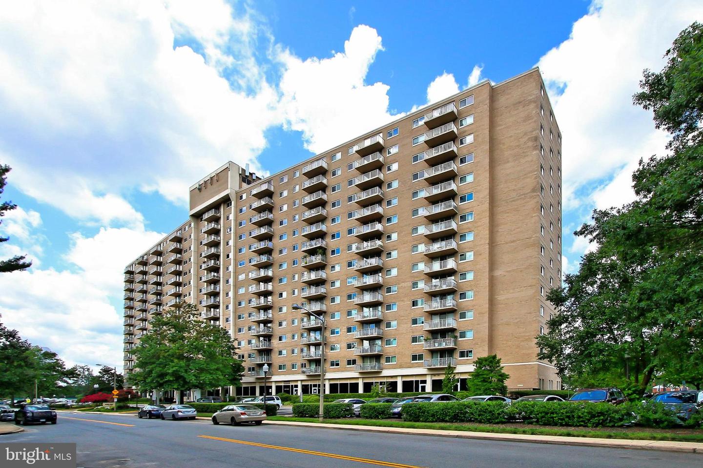 1225 MARTHA CUSTIS DR #319, ALEXANDRIA, Virginia 22302, 3 Bedrooms Bedrooms, ,2 BathroomsBathrooms,Residential,For sale,1225 MARTHA CUSTIS DR #319,VAAX2039854 MLS # VAAX2039854